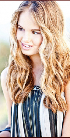 bg_km25 - Debby Ryan