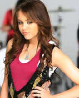 26687318_XQSBCCZJZ - Club Miley Cyrus