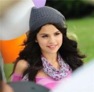 selena (127)