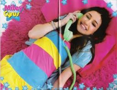 00 A MILEY CYRUS TELEPHONE - Club Miley Cyrus