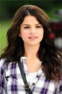 selena (151)