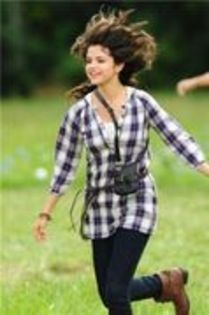 selena (184)