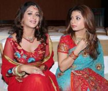 19955979_PQZCXZBWK - BINDI-zaara love