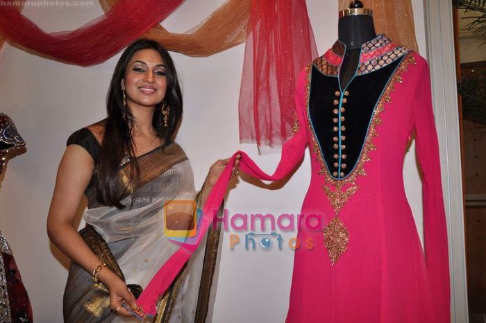 Divyanka Tripathi at Times Shagun exhibition in J W Marriott on 21st Jan 2011 (4)