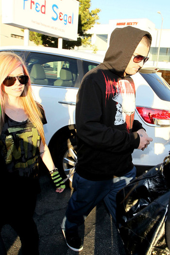 Avril+Lavigne+Avril+Lavigne+Brody+Jenner+Fred+cFtJayYnKMMl - Avril Lavigne and Brody Jenner at Fred Segal