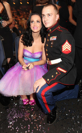 Katy+Perry+2011+People+Choice+Awards+Backstage+rq_k1qyCFDal - 2011 People s Choice Awards - Backstage And Audience