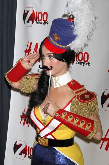 Katy+Perry+Z100+Jingle+Ball+2010+Presented+y9aZGxa-g-ml - Z100 s Jingle Ball 2010 Presented By H and M