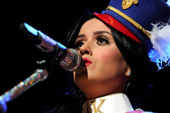 Katy+Perry+Z100+Jingle+Ball+2010+Presented+3s00jsrGWn_l - Z100 s Jingle Ball 2010 Presented By H and M - Show2