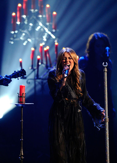 Miley+Cyrus+2010+American+Music+Awards+Show+dUZqmKXhMQwl
