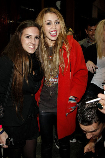 Miley+Cyrus+Miley+Cyrus+Out+Friends+Deh5gRF79vZl