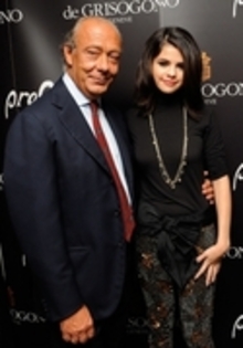 selena (1)