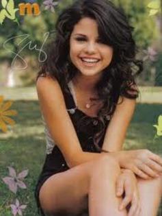 t - s-e-l-e-n-a gomez