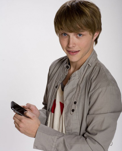 Step-forward-sterling-knight-18379187-427-529 - Sterling Knight