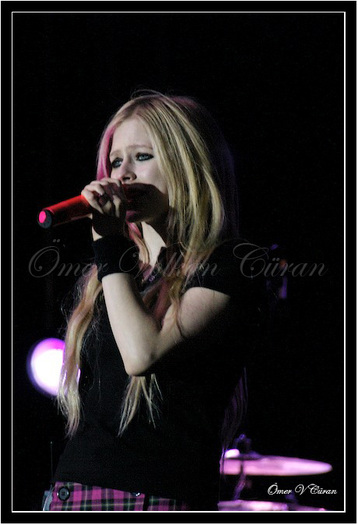 Avril_Lavigne_II_by_jevigar - Cateva din pozele mele preferate cu Avril