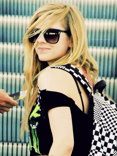 tumblr_lb7aviix3D1qbb3nzo1_500