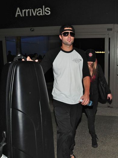 normal_05 - January 15 - At LAX with Brody Jenner