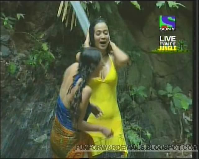 Shweta-Tiwari-Iss-Jungle-se-Mujh-5