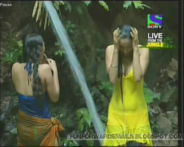 Shweta-Tiwari-Iss-Jungle-se-Mujh-14
