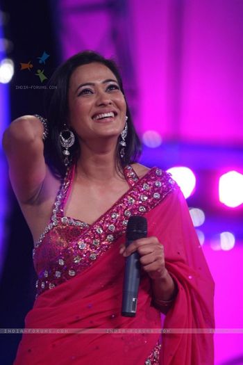 115660-shweta-tiwari-at-finale-of-bigg-boss-4