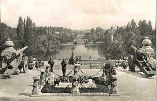 15_Parcul Carol_ Monument in memoria Soldatului Necunoscut - 5-VECHIUL BUCURESTI 1871