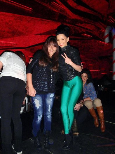 inna and fans