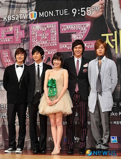 20081224News0323 (1) - Boys over flowers