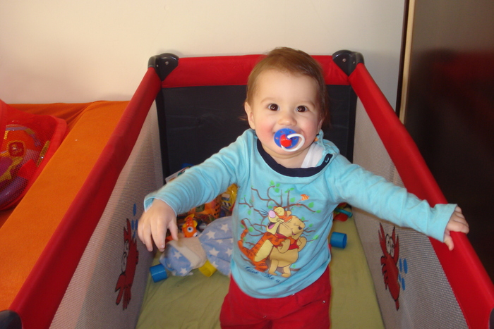 ZAMBET IN SPATELE SUZETEI:)