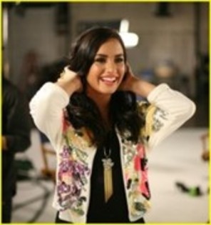 demi (9) - Demi Lovato
