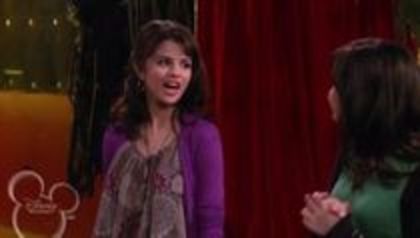 selena in sony with a change (63)