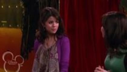 selena in sony with a change (66)