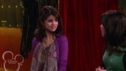 selena in sony with a change (67)