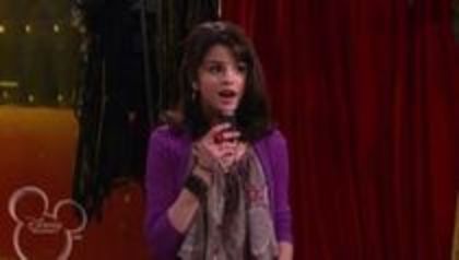 selena in sony with a change (69)
