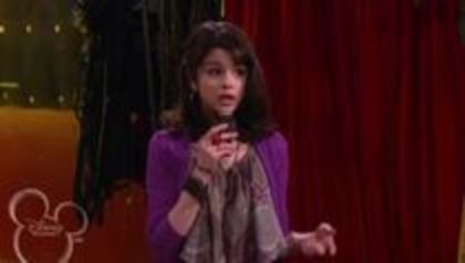 selena in sony with a change (70)