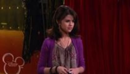 selena in sony with a change (71)