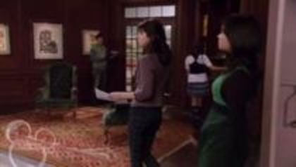 selena in sony with a change (75)