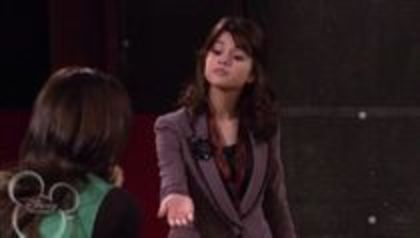 selena in sony with a change (104)