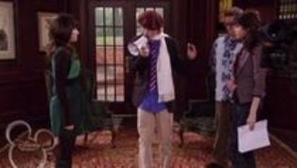 selena in sony with a change (115)