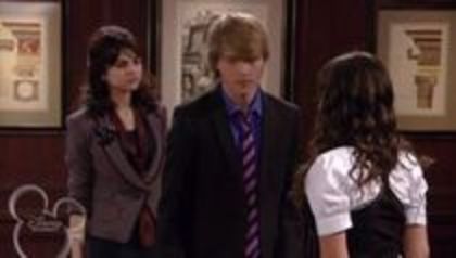 selena in sony with a change (122)