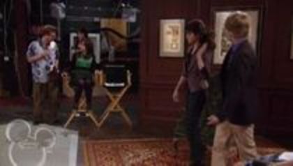 selena in sony with a change (128)