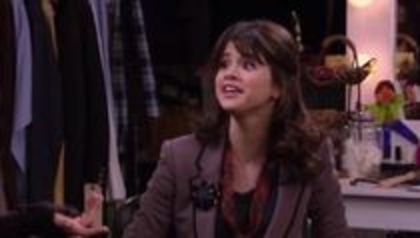 selena in sony with a change (141)