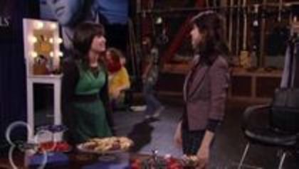 selena in sony with a change (158)