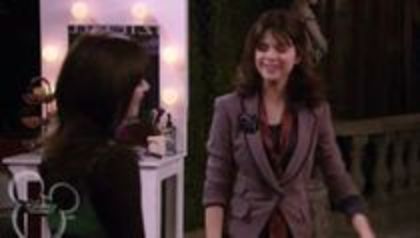 selena in sony with a change (160)