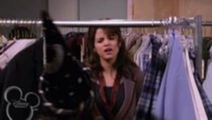 selena in sony with a change (192)
