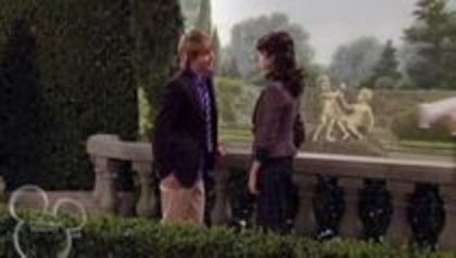 selena in sony with a change (249)