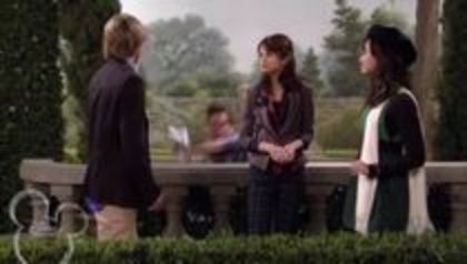 selena in sony with a change (257)