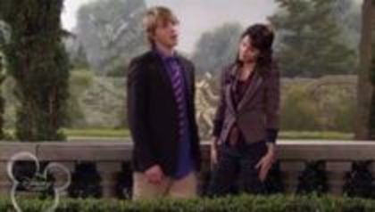 selena in sony with a change (266)