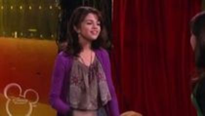 selena in sony with a change (52)