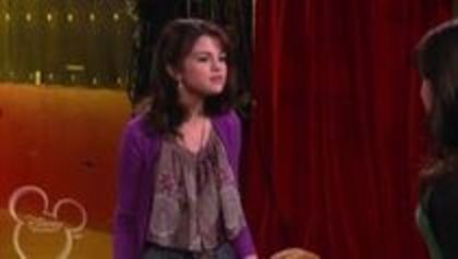 selena in sony with a change (55)