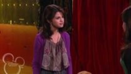 selena in sony with a change (56)