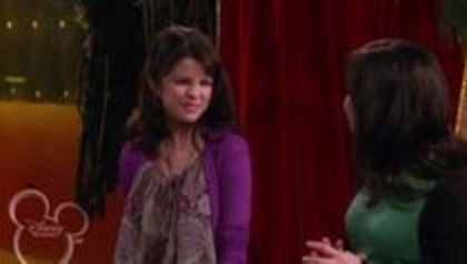 selena in sony with a change (65)